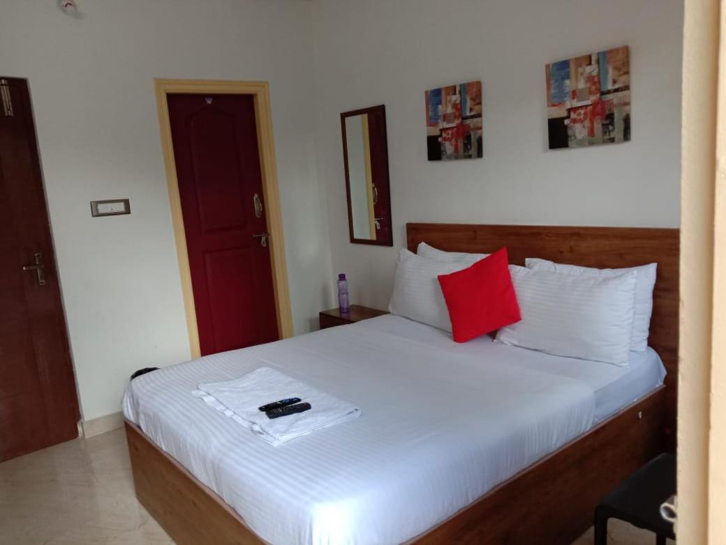 Bed and Breakfast Sk Residency Bangalore Exterior foto